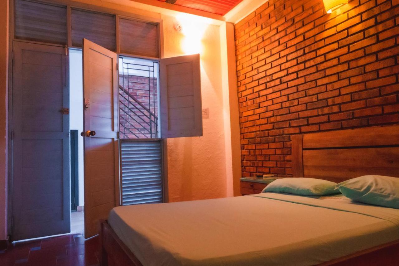 Aluna Hostel B&B Santa Marta  Exterior photo